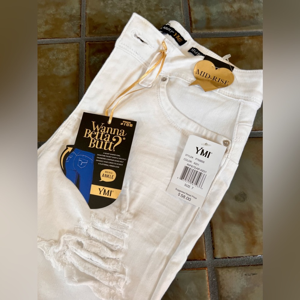 YMI Jeans Rip & Tear K831 Ankle Jeans size 7 - (NWT)